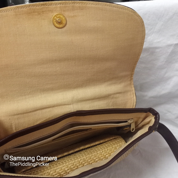 Etienne Aigner Purse with matching Wallet - Picture 8 of 16